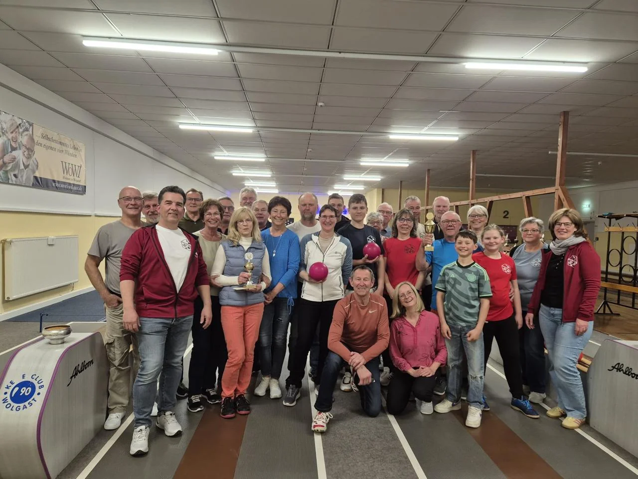 Gruppenfoto beim Kegeln 2026 im Sportforum Wolgast